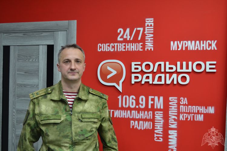 Заместитель начальника Управления Росгвардии по Мурманской области полковник Сергей Филиппов побывал на прямом эфире «Большого радио»