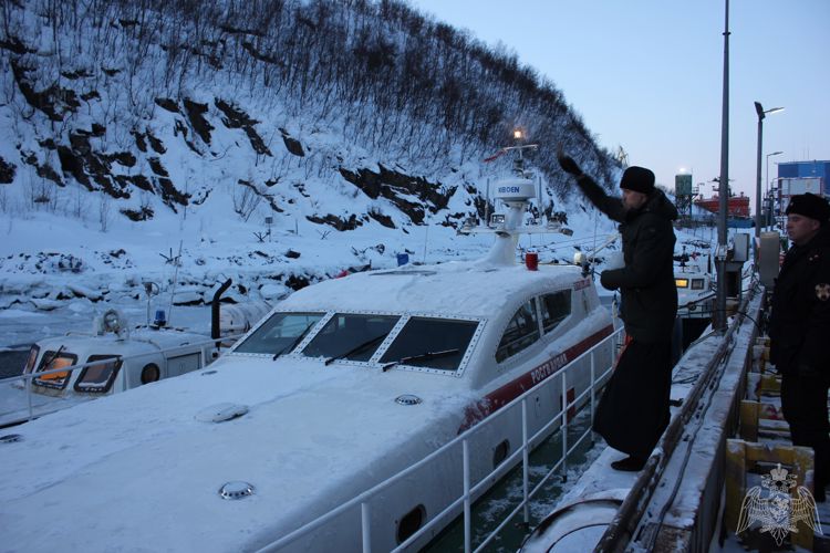 В Мурманске состоялось вручение новых флагов морских частей Росгвардии