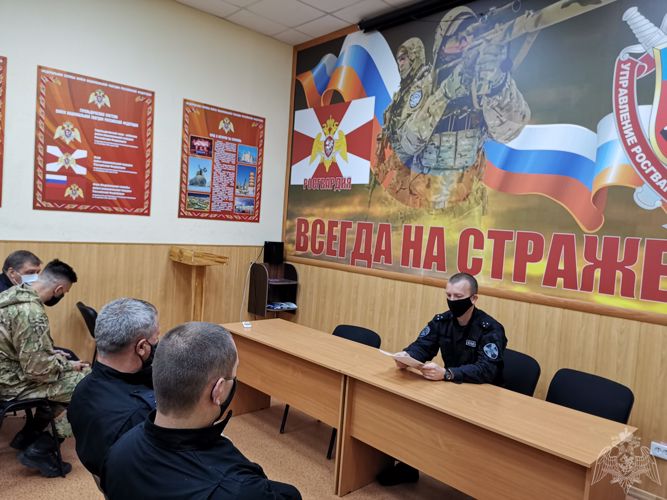 Сотрудники ОМОН «Медведь» Управления Росгвардии по Мурманской области приняли участие в мероприятиях, посвященных Дню Государственного флага Российской Федерации