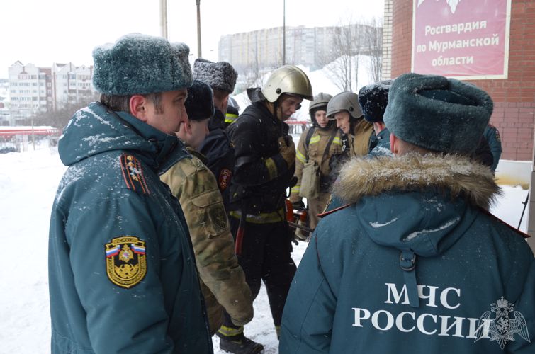 В подразделении Управления Росгвардии по Мурманской области проведены пожарно-тактические учения совместно с сотрудниками МЧС России