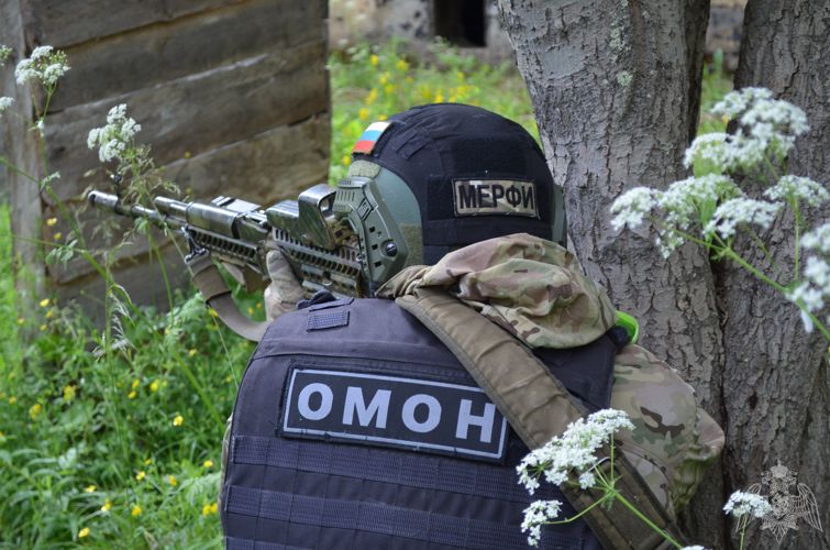При содействии ОМОН Росгвардии в Мурманской области пресечена реализация немаркированной алкогольной продукции