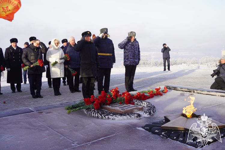 В Мурманской области росгвардейцы приняли участие в торжественных мероприятиях, посвященных Дню Защитника Отечества
