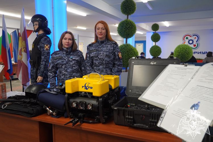 Росгвардейцы приняли участие в форуме «Моя профессиональная траектория»