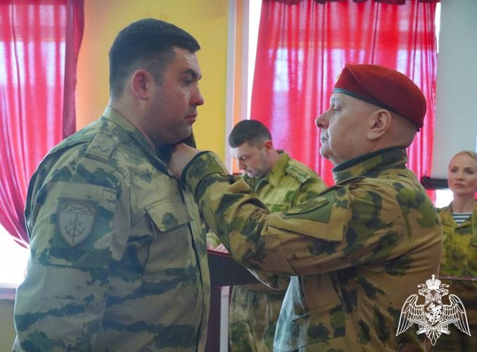Командующий СЗО Росгвардии поздравил с профессиональным праздником военнослужащих морского отряда в Мурманской области