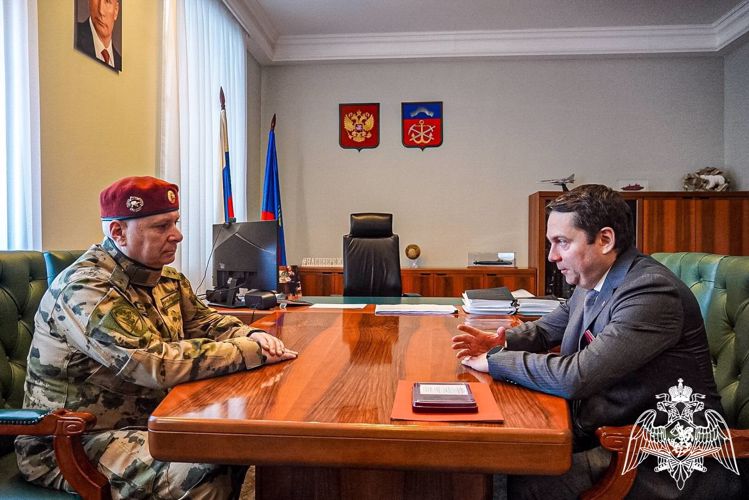 Командующий СЗО Росгвардии поздравил с профессиональным праздником военнослужащих морского отряда в Мурманской области