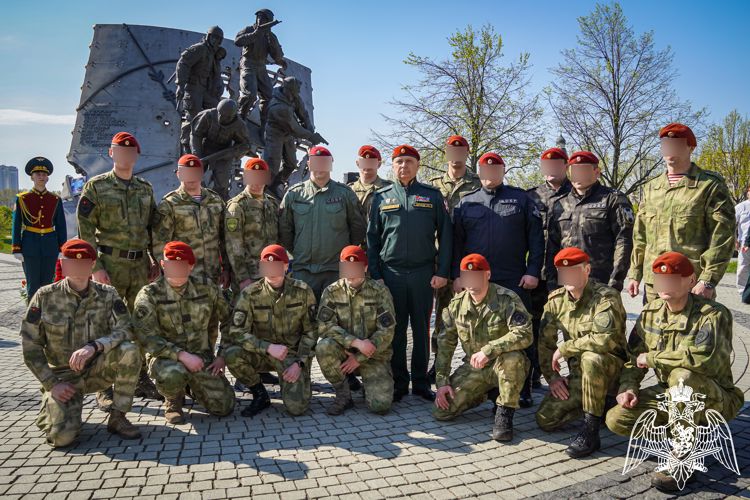 Военнослужащие Морского отряда Росгвардии в Санкт-Петербурге на совете краповых беретов обсудили поддержку участников СВО