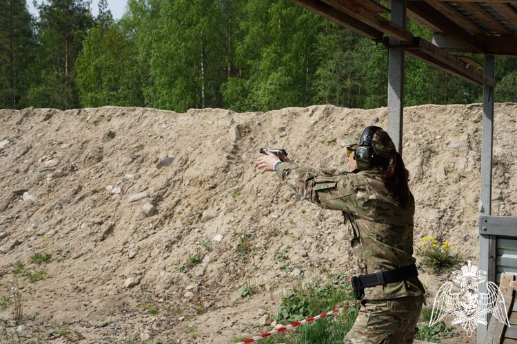 Сотрудница Росгвардии из Мурманской области одержала победу на чемпионате Северо-Западного округа Росгвардии по стрельбе
