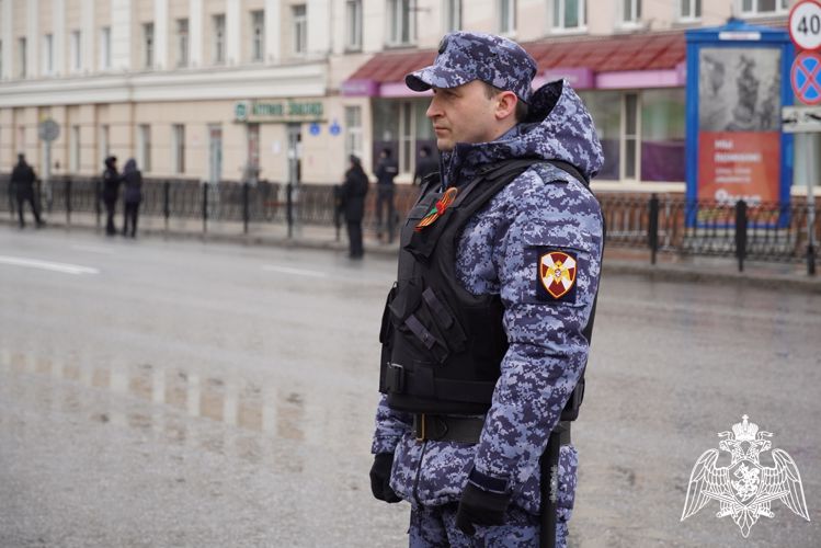 Росгвардейцы приняли участие в обеспечении безопасности в период проведения Парада Победы