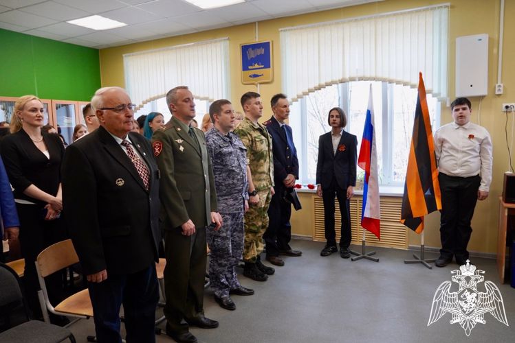 В Мурманске росгвардейцы приняли участие в открытии «Парты Героя»