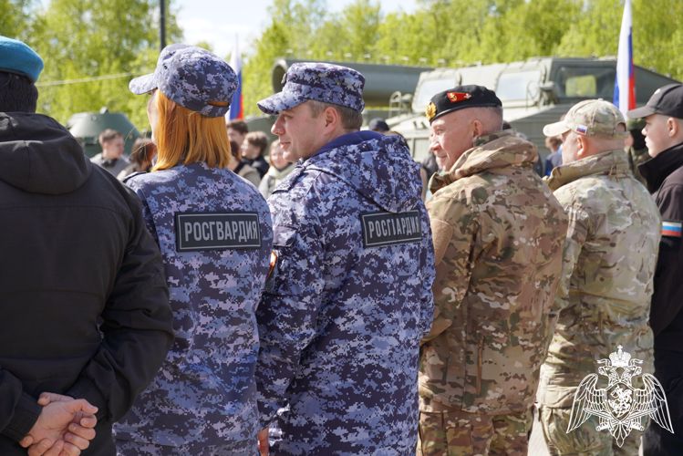 Сотрудники Росгвардии приняли участие в проведении военно-спортивных полевых состязаниях «Патриот», посвященных Дню России