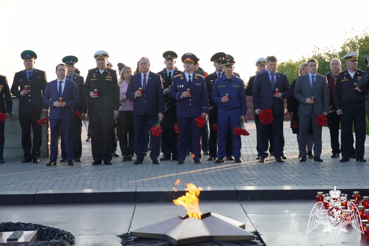 Врио начальника Управления Росгвардии по Мурманской области принял участие в акции «Свеча памяти»
