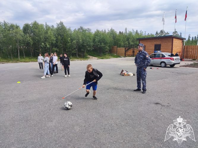 В рамках акции «Каникулы с Росгвардией» росгвардейцы провели спортивную эстафету для школьников