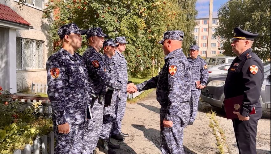 Начальник регионального Управления Росгвардии проверил боеготовность подразделений ведомства, дислоцированных в Кандалакшском и Оленегорском районах
