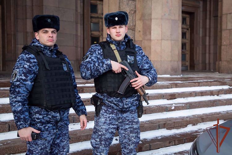 Генерал армии Виктор Золотов поздравил личный состав и ветеранов с днем создания вневедомственной охраны