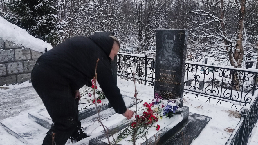 Бойцы ОМОН «Медведь» почтили память погибших коллег