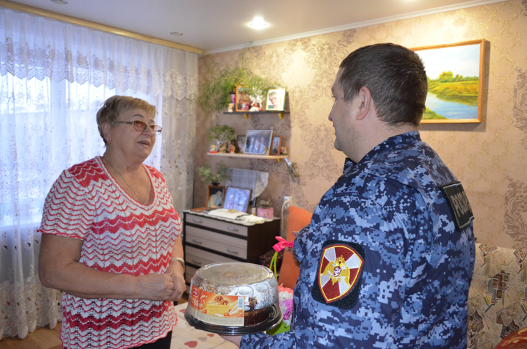 Росгвардейцы навестили мам, погибших коллег