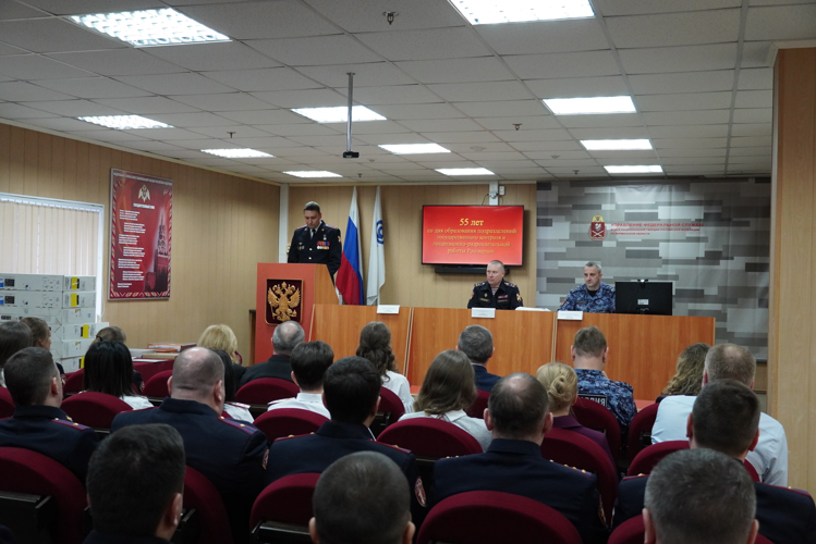 В Мурманске отметили 55-ю годовщину образования подразделений лицензионно-разрешительной работы и государственного контроля Росгвардии