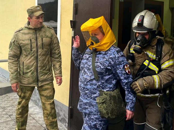 В Мурманске на базе Управления Росгвардии прошли пожарно-тактические учения