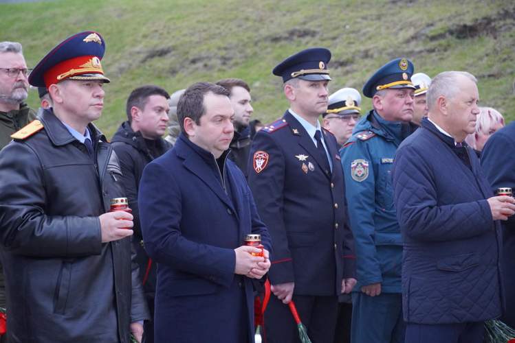 Временно исполняющий обязанности начальника региональной Росгвардии принял участие в ежегодной акции «Свеча памяти», посвященной годовщине начала Великой Отечественной войны