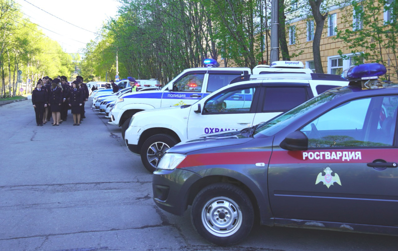 Росгвардейцы приняли участие в мероприятии, посвященному 306-летию со дня образования российской полиции