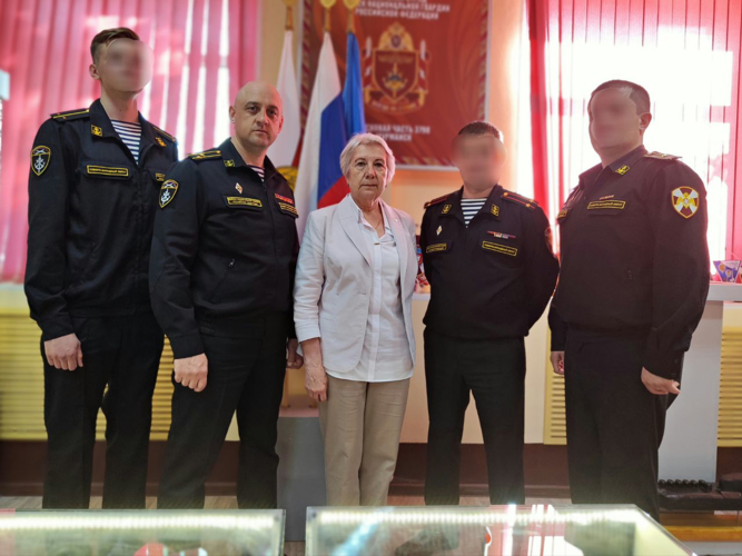 Вдова Героя России Петра Захарчука побывала на катере, названном в его честь