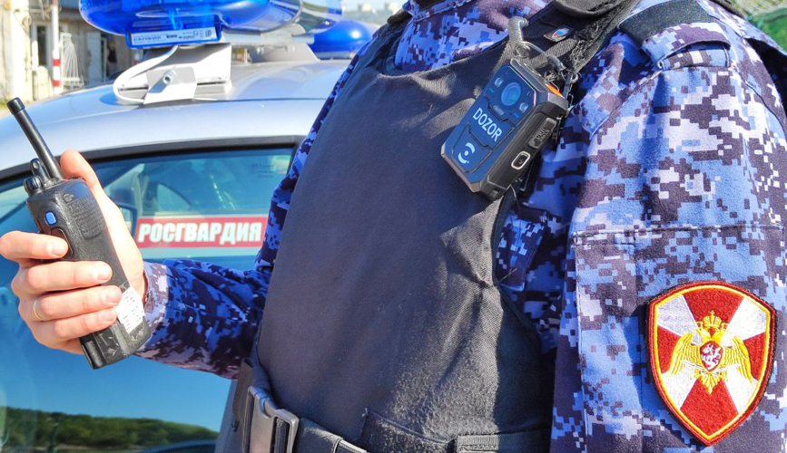 Росгвардейцы задержали мурманчанина за попытку хищения алкоголя из гипермаркета