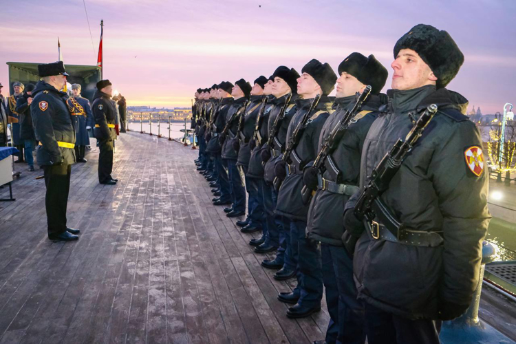 В Санкт-Петербурге состоялась торжественная церемония принятия Военной присяги военнослужащими по призыву морского отряда Северо-Западного округа Росгвардии.