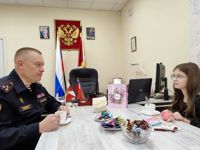 Начальник Управления Росгвардии по Мурманской области исполнил новогоднее желание девочки из столицы Заполярья
