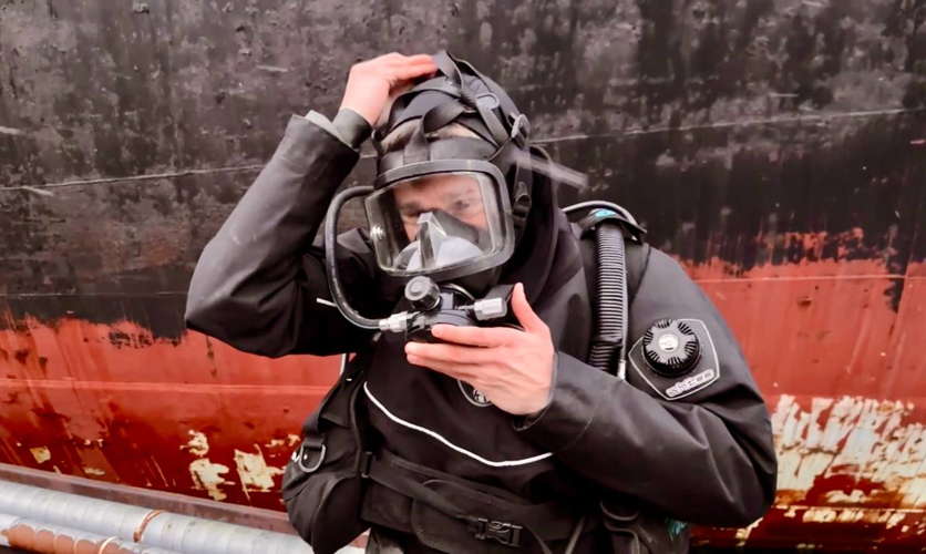 Тренировки водолазов Северо-Западного округа Росгвардии прошли в Мурманске