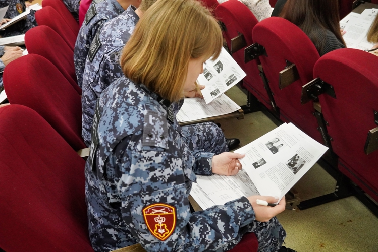 В Мурманской области росгвардейцы приняли участие в «Диктанте Победы»