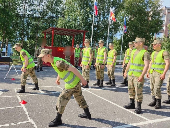  Росгвардейцы провели спортивные мероприятия в День физкультурника