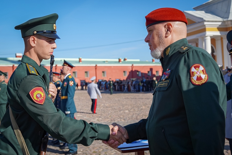 Мурманские первокурсники Военной академии Росгвардии приняли Военную присягу в Санкт-Петербурге 