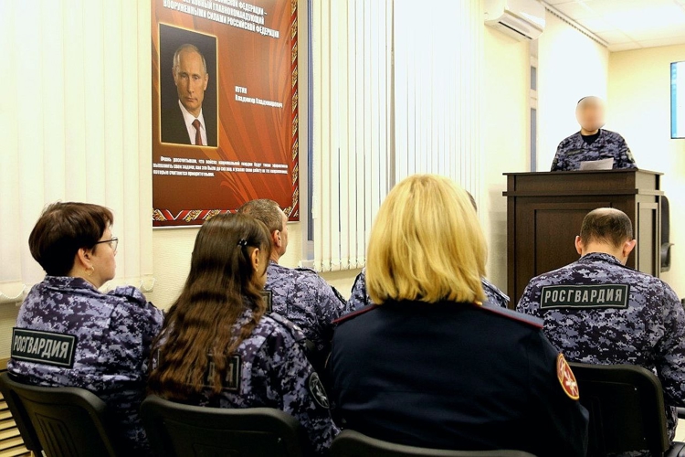 В Управления Росгвардии по Мурманской области прошло занятие по соблюдению правил дорожного движения для личного состава 