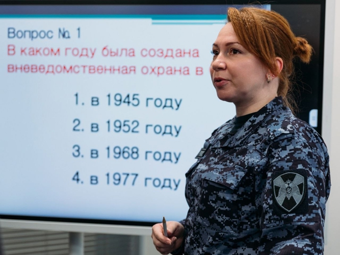 Сотрудники вневедомственной охраны Росгвардии приняли участие в фестивале для молодежи «Билет в будущее»