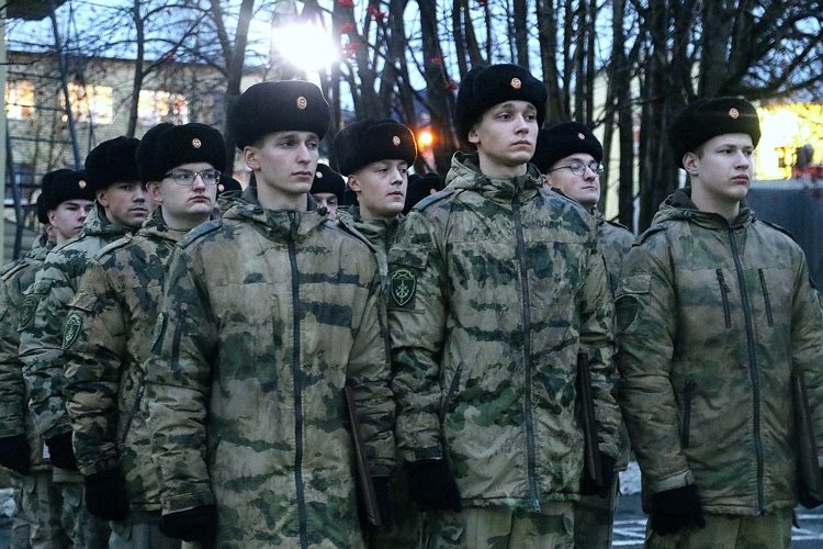 В морском отряде Северо-Западного округа Росгвардии проводили в запас военнослужащих, выслуживших установленные сроки военной службы по призыву
