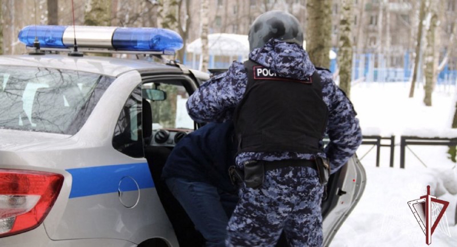 Мурманские росгвардейцы пресекли попытку хищения товара на сумму более 2 тысяч рублей в мурманском гипермаркете