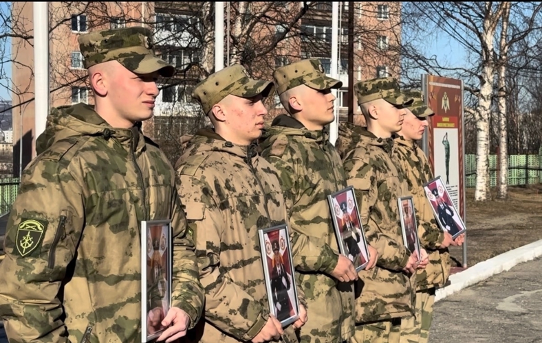 В МОРСКОМ ОТРЯДЕ СЕВЕРО-ЗАПАДНОГО ОКРУГА РОСГВАРДИИ ПРОВОДИЛИ В ЗАПАС ВОЕННОСЛУЖАЩИХ, ВЫСЛУЖИВШИХ УСТАНОВЛЕННЫЕ СРОКИ ВОЕННОЙ СЛУЖБЫ ПО ПРИЗЫВУ