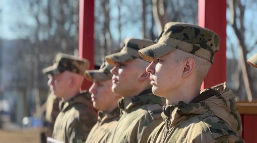 В МОРСКОМ ОТРЯДЕ СЕВЕРО-ЗАПАДНОГО ОКРУГА РОСГВАРДИИ ПРОВОДИЛИ В ЗАПАС ВОЕННОСЛУЖАЩИХ, ВЫСЛУЖИВШИХ УСТАНОВЛЕННЫЕ СРОКИ ВОЕННОЙ СЛУЖБЫ ПО ПРИЗЫВУ