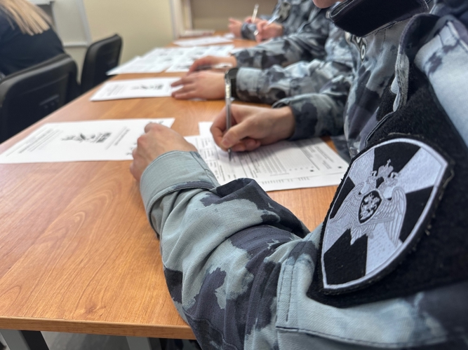 В МУРМАНСКОЙ ОБЛАСТИ РОСГВАРДЕЙЦЫ ПРИНЯЛИ УЧАСТИЕ В «ДИКТАНТЕ ПОБЕДЫ»