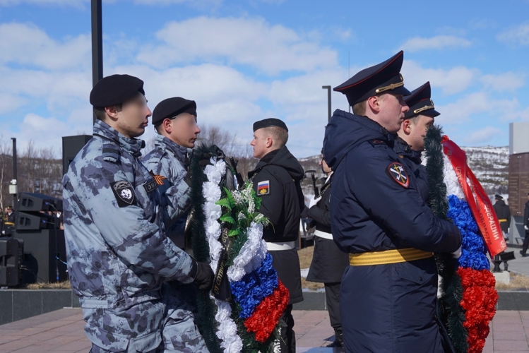 НАЧАЛЬНИК ЗАПОЛЯРНОЙ РОСГВАРДИИ ПРИНЯЛ УЧАСТИЕ В ТОРЖЕСТВЕННЫХ МЕРОПРИЯТИЯХ, ПОСВЯЩЕННЫХ 81-Й ГОДОВЩИНЕ ПОБЕДЫ В ВЕЛИКОЙ ОТЕЧЕСТВЕННОЙ ВОЙНЕ