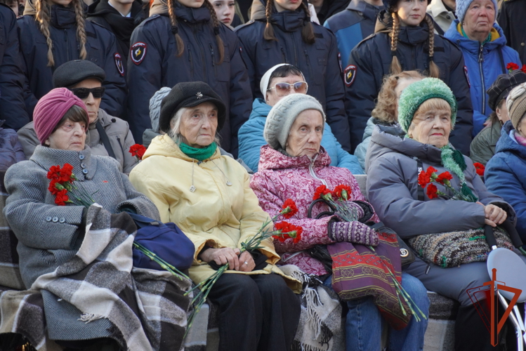 Начальник Заполярной Росгвардии принял участие в митинге в честь 82-летия разгрома немецко-фашистких войск в Заполярье