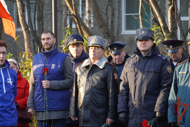 Начальник Заполярной Росгвардии принял участие в митинге в честь 82-летия разгрома немецко-фашистких войск в Заполярье