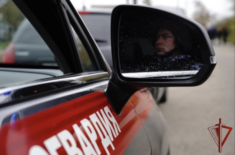 В Мурманске сотрудники вневедомственной охраны Росгвардии задержали мужчину, находившегося в розыске 